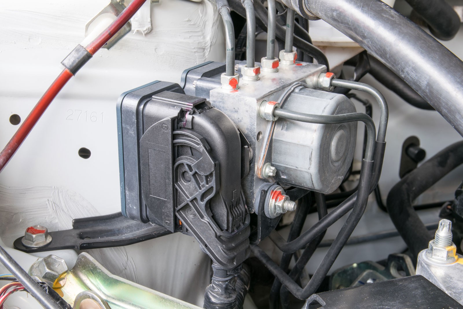 Cтоит ли ставить систему контроля давления в шинах и как её ломают в шиномонтаже