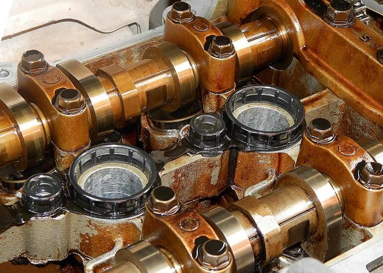 Лаковая копоть от поддельного масла