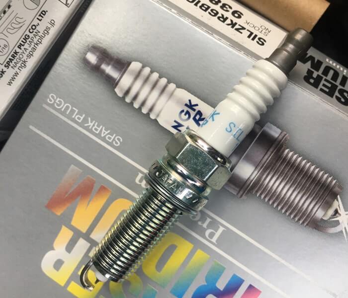 Иридиевые свечи зажигания Киа Рио 3 в упаковке NGK артикул 93815