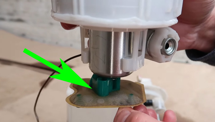 Фильтр грубой очистки Хендай Солярис. Место установки. фильтр-грубой-очистки-hyundai-solaris-где-на-находится.jpg