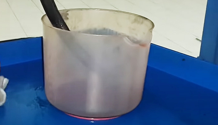 Мерный контейнер для масла