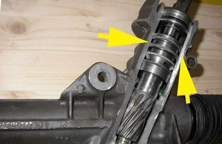 Люфт между корпусом рулевой тяги и распределителем Hyundai Solaris