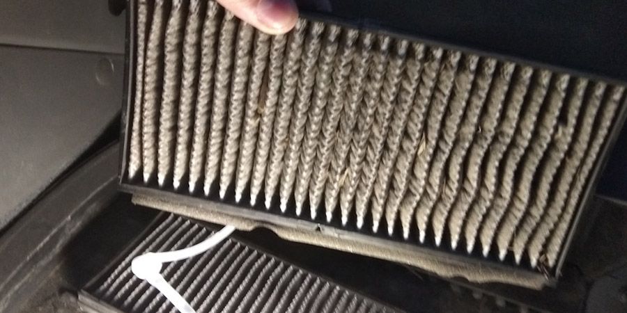Как часто нужно менять салонный фильтр в Киа Спектра