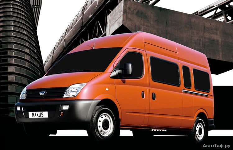 ТОП-19 микроавтобусов для семьи в 2022 году
