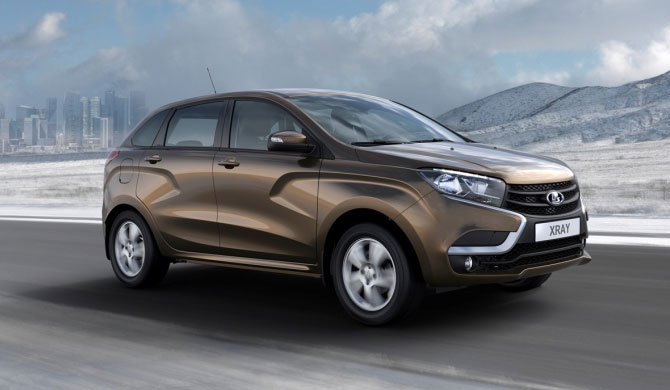 Lada Xray - российский хэтчбек с высоким клиренсом