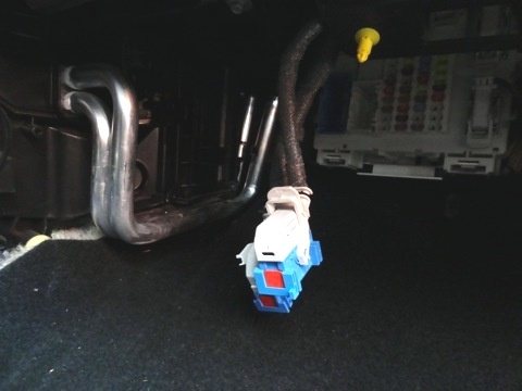 Салонный фильтр Форд Фокус 3: где находится, замена