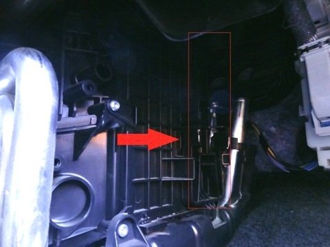 Салонный фильтр Форд Фокус 3: где находится, замена