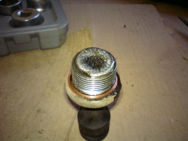 Сливная пробка с магнитом для КПП Хендай Солярис