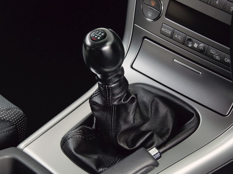 Преимущества и недостатки механической коробки передач Преимущества и недостатки механической коробки передач