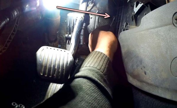 Замена салонного фильтра Форд Фокус 2