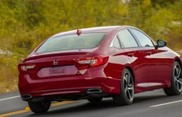 Honda Accord сзади