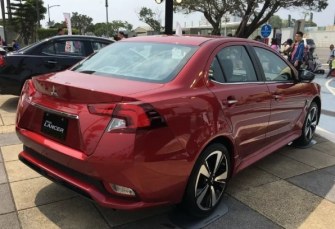 Mitsubishi Lancer сзади