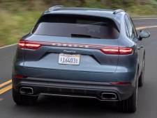 Porsche Cayenne сзади