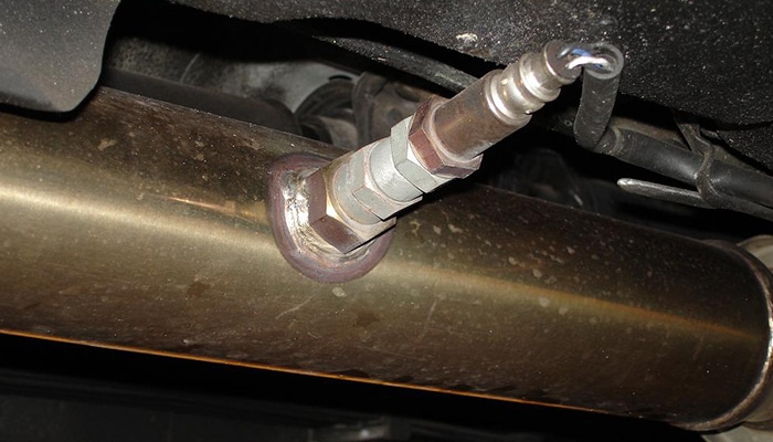 Машина дергается при движении на малых оборотах - причины и решения