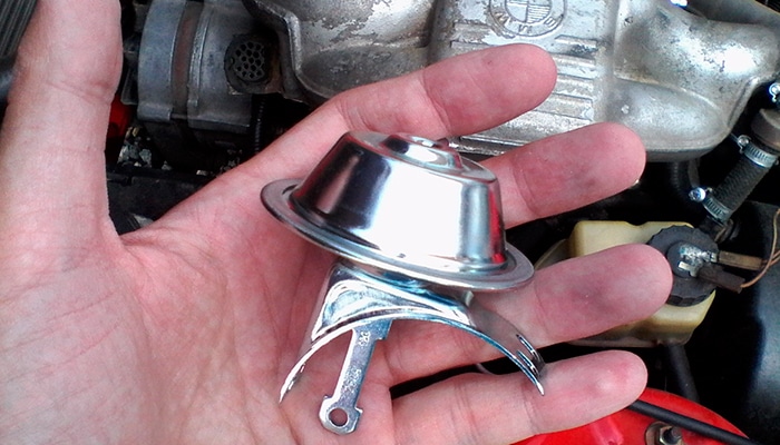 Машина дергается при движении на малых оборотах - причины и решения