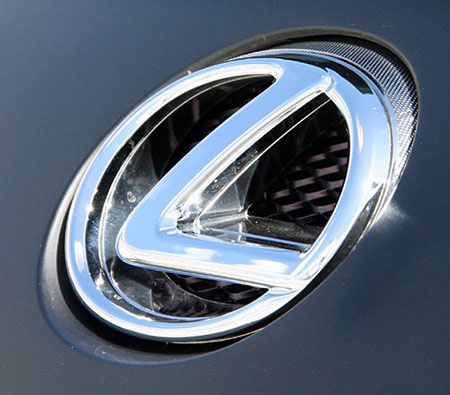 Эмблема автомобилей Lexus