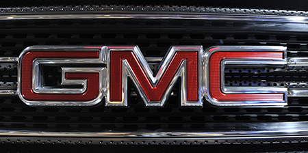 Эмблема на автомобилях GMC
