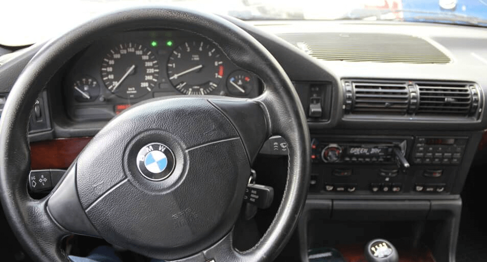 ключ застрял в замке