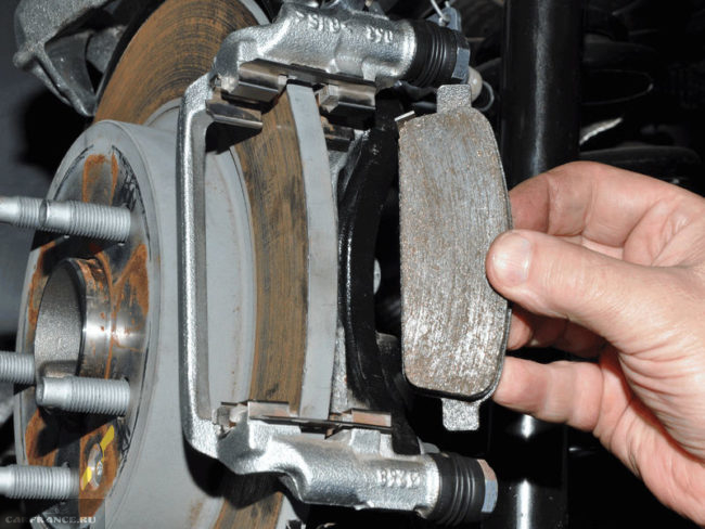 Износ тормозной колодки на диске Шевроле Лачетти