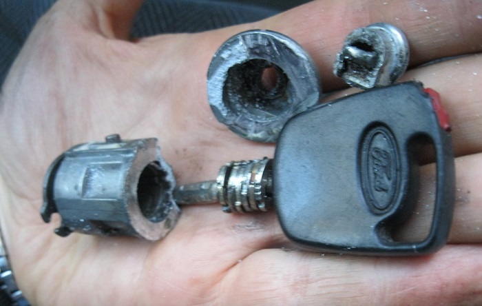 Износ замка зажигания