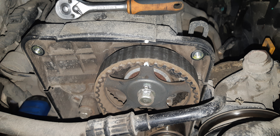 Обратите внимание на шкив распредвала Hyundai Getz