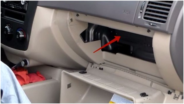 Расположение салонного фильтра Киа Спектра