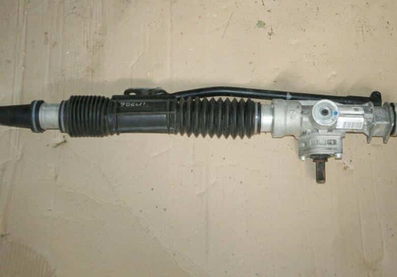 Причина стука в автомобиле в рулевой рейке Стук в авто из-за рулевой рейки