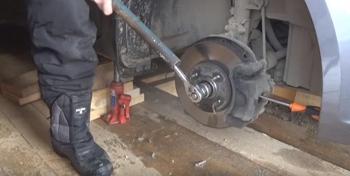 Замена переднего ступичного подшипника Киа Рио своими руками