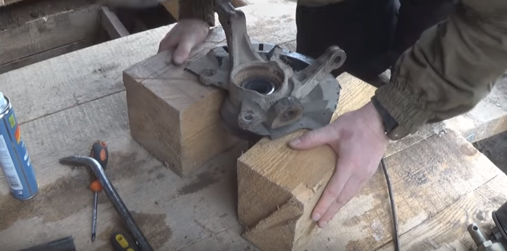 Замена переднего ступичного подшипника Киа Рио своими руками