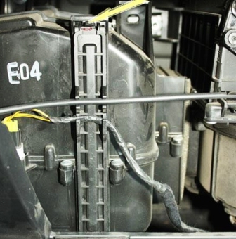 Салонный фильтр Hyundai Getz: где находится, замена