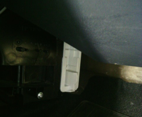 Салонный фильтр Рено Дастер: где находится, замена