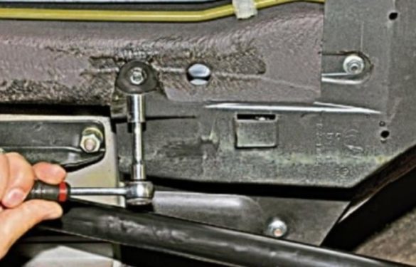 Топливный фильтр Шевроле Нива: где находится, замена