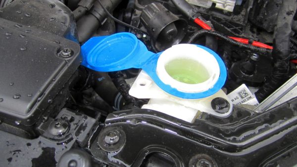 10 способов разморозить лед в бачке омывателя