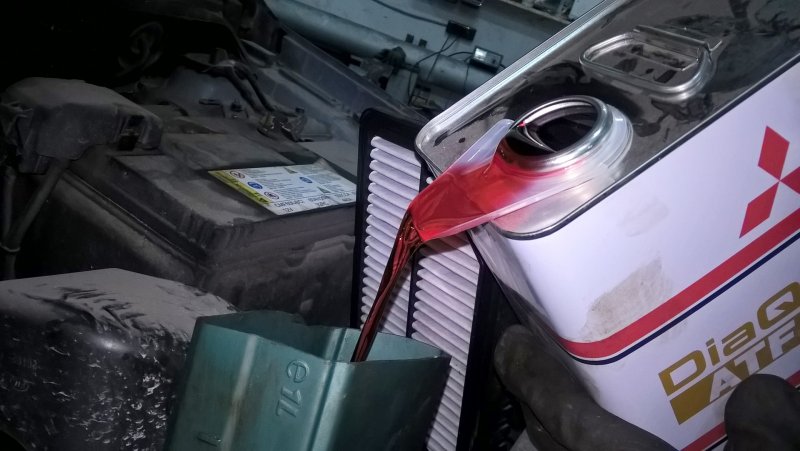 Hvordan skifte olje i en automatgir Kia Rio Olje for automatgir Kia Rio