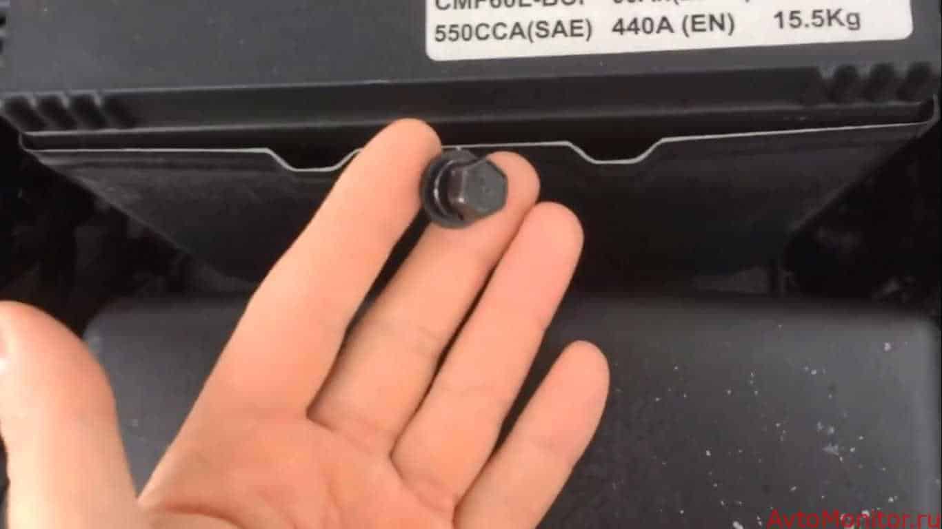 Крепежный болт