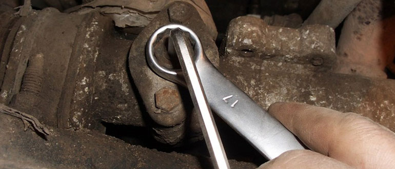 как затянуть рулевую тягу