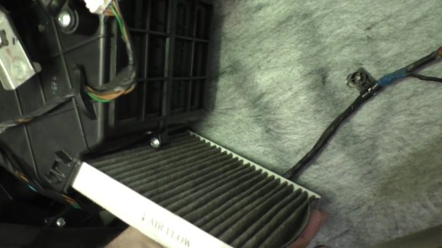 Замена салонного фильтра на Киа Спектра (Kia Spectra) своими руками: 2006, 2007, 2008