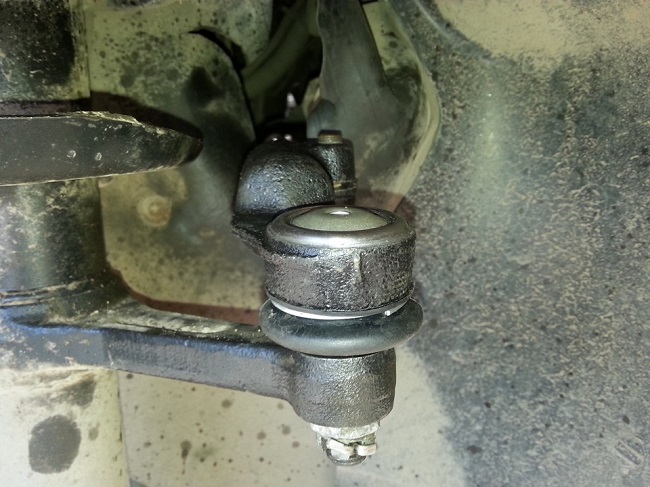 Признаки износа наконечников рулевых тяг