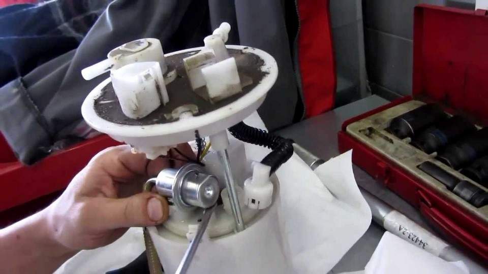 Замена топливного фильтра Хендай Солярис Замена топливного фильтра Хендай Солярис