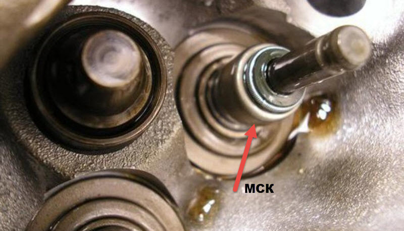 Дизель дымит синим или сизым дымом: причины и последствия