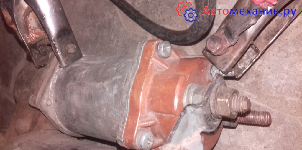  щелкает реле стартера но стартер не крутится