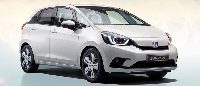 первая машина для девушки какую выбрать