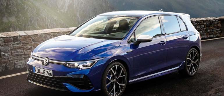 недорогой автомобиль для девушки