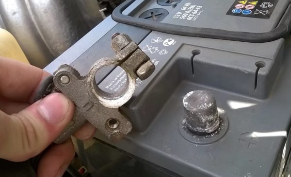 Как найти утечку тока в автомобиле мультиметром