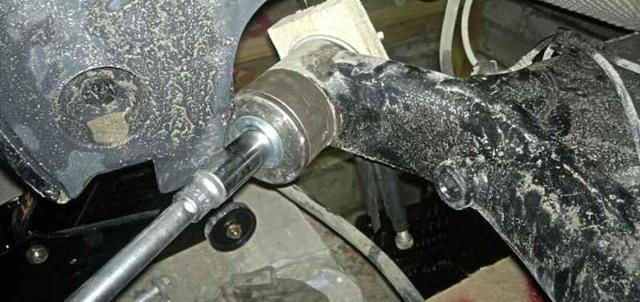 Грамотная замена сайлентблоков задней балки на Солярис своими руками