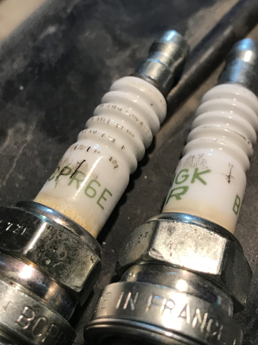 Пробой проводки катушки зажигания и свечей