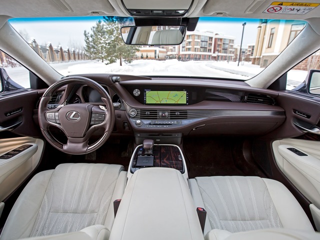 Салон Lexus LS