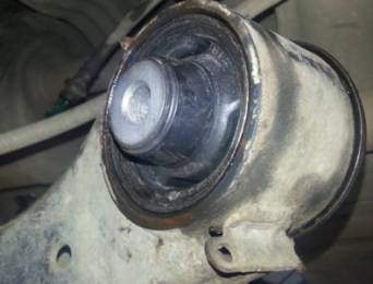 Грамотная замена сайлентблоков задней балки на Солярис своими руками