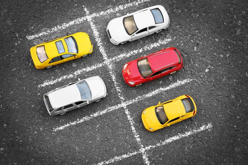 автомобиль на парковке