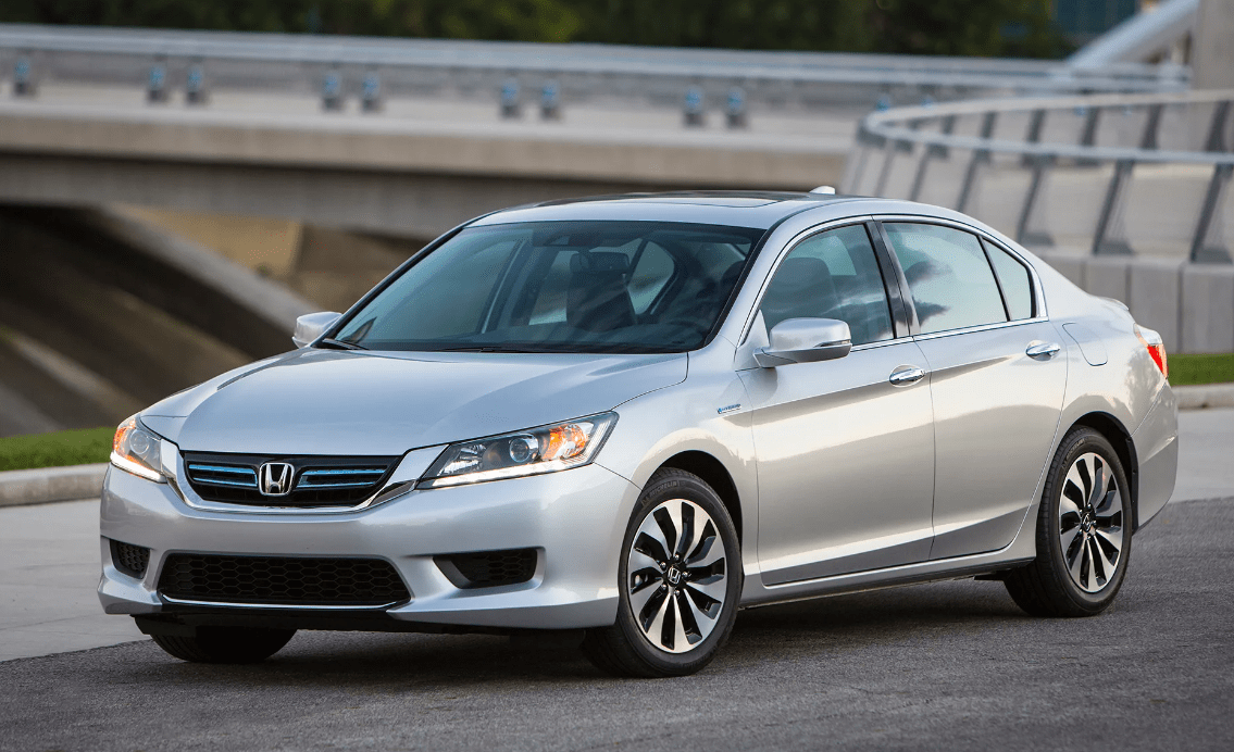 Лучшие авто С класса с пробегом: рейтинг 28 самых комфортных автомобилей среднего класса